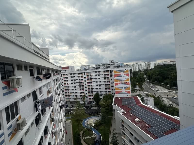 215 Choa Chu Kang Central, 215 Choa Chu Kang Central, 3 Bedrooms, 1,119 sqft, HDB Flat For Sale, by Phil Wong, 500138357 - Exterior - PropertyGuru.com.sg