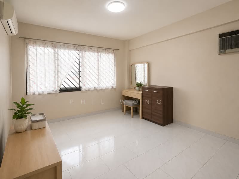 215 Choa Chu Kang Central, 215 Choa Chu Kang Central, 3 Bedrooms, 1,119 sqft, HDB Flat For Sale, by Phil Wong, 500138357 - Bedroom - PropertyGuru.com.sg