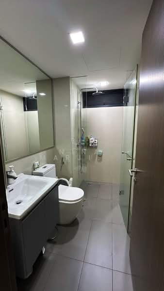 Waterbay, 47 Edgefield Plains, 3 Bedrooms, 1,098 sqft, Executive Condominium For Sale, by Nina Marjinah Sairi, 500138369 - Bathroom - PropertyGuru.com.sg