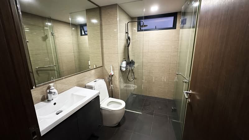 Waterbay, 47 Edgefield Plains, 3 Bedrooms, 1,098 sqft, Executive Condominium For Sale, by Nina Marjinah Sairi, 500138369 - Bathroom - PropertyGuru.com.sg