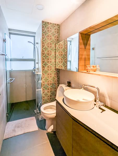 The Bayshore, 26 Bayshore Road, 2 Bedrooms, 947 sqft, Condominium For Rent, by Diana Teow, 500138371 - Bathroom - PropertyGuru.com.sg