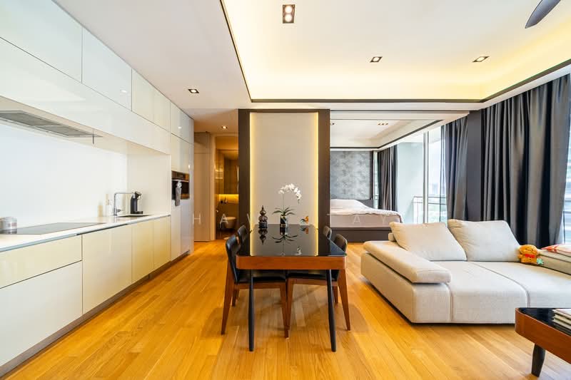 Hilltops, 99 Cairnhill Circle, 2 Bedrooms, 807 sqft, Condominium For Sale, by Shawn Tay, 500138373 - Kitchen - PropertyGuru.com.sg