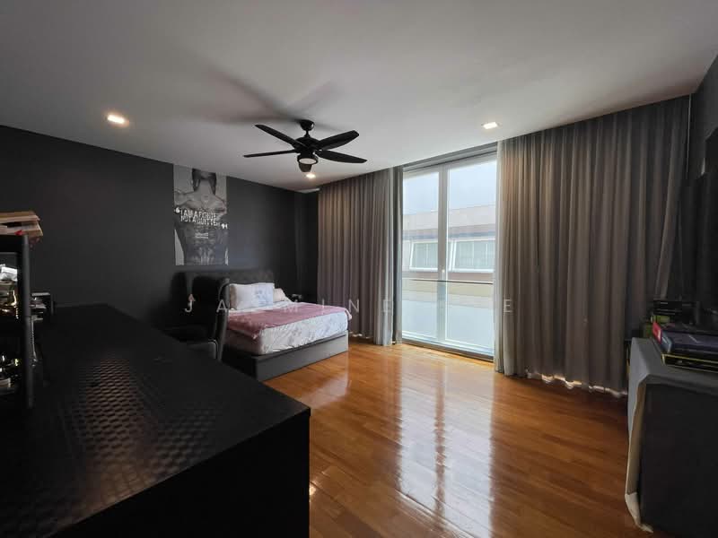 Greenview Crescent, Greenview Crescent, Tanglin / Holland / Bukit Timah, 6 Bedrooms, 5,113 sqft, Detached House For Sale, by Jasmine See, 500138380 - Bedroom - PropertyGuru.com.sg