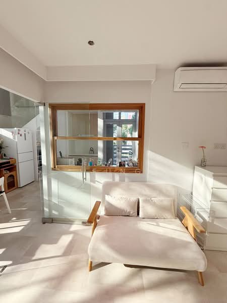 Regency Suites, 38 Kim Tian Road, 2 Bedrooms, 1,055 sqft, Apartment For Rent, by Desiree Leung, 500138389 - Living Room - PropertyGuru.com.sg