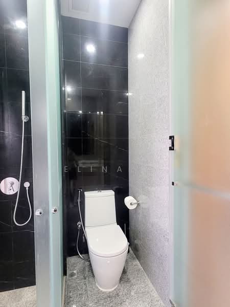 Watertown, 69 Punggol Central, 1 Bedroom, 603 sqft, Condominium For Sale, by Melina Yap, 500138403 - Bathroom - PropertyGuru.com.sg