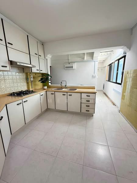 Lagoon View, 5000J Marine Parade Road, Room Rental, 180 sqft, Apartment For Rent, by Summer Chow, 500138414 - Kitchen - PropertyGuru.com.sg