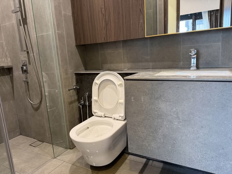 Midtown Modern, 18 Tan Quee Lan Street, 3 Bedrooms, 1,066 sqft, Condominium For Rent, by Jane Ee, 500138420 - Bathroom - PropertyGuru.com.sg