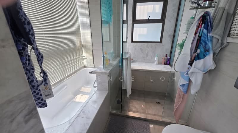 The Grandhill, 39 Pasir Panjang Hill, 3 Bedrooms, 1,259 sqft, Condominium For Sale, by Florence Loh, 500138425 - Bathroom - PropertyGuru.com.sg