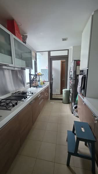 The Grandhill, 39 Pasir Panjang Hill, 3 Bedrooms, 1,259 sqft, Condominium For Sale, by Florence Loh, 500138425 - Kitchen - PropertyGuru.com.sg