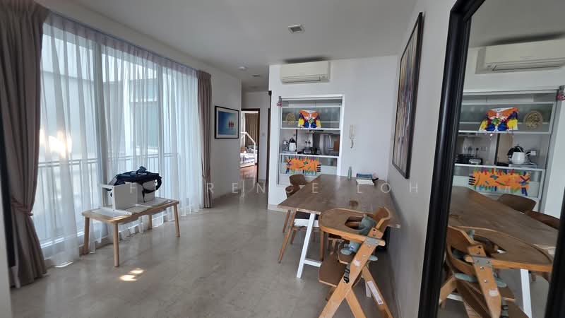 The Grandhill, 39 Pasir Panjang Hill, 3 Bedrooms, 1,259 sqft, Condominium For Sale, by Florence Loh, 500138425 - Living Room - PropertyGuru.com.sg