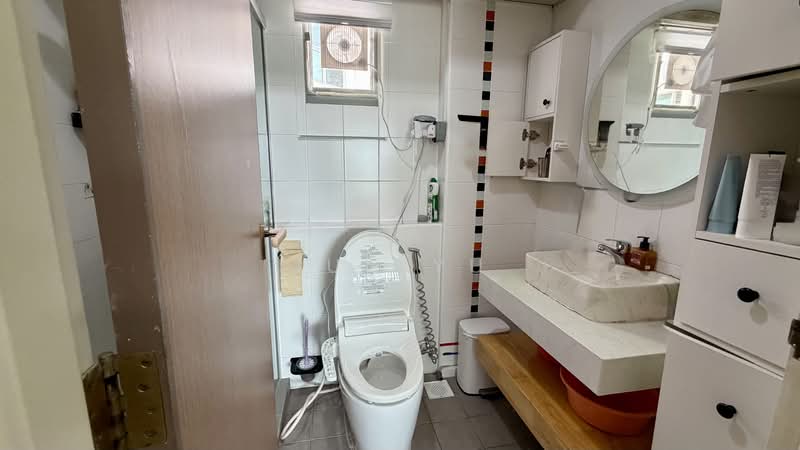 273D Punggol Place, 273D Punggol Place, 3 Bedrooms, 1,001 sqft, HDB Flat For Sale, by Jun Yu, 500138435 - Master Bathroom - PropertyGuru.com.sg