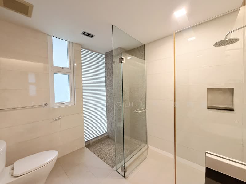 Sommerville Road, , 6 Bedrooms, 8,800 sqft, Bungalow House For Rent, by Petrine Chua 蔡昀璇, 500138439 - Bathroom - PropertyGuru.com.sg