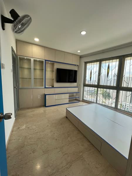Trellis Towers, 700 Toa Payoh Lorong 1, 4 Bedrooms, 1,647 sqft, Condominium For Sale, by Irene Low, 500138443 - Master Bedroom - PropertyGuru.com.sg