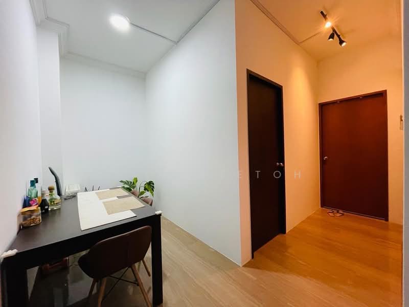 Tanglin View, 150 Prince Charles Crescent, Room Rental, 100 sqft, Condominium For Rent, by Kevin Seetoh, 500138444 - Study - PropertyGuru.com.sg
