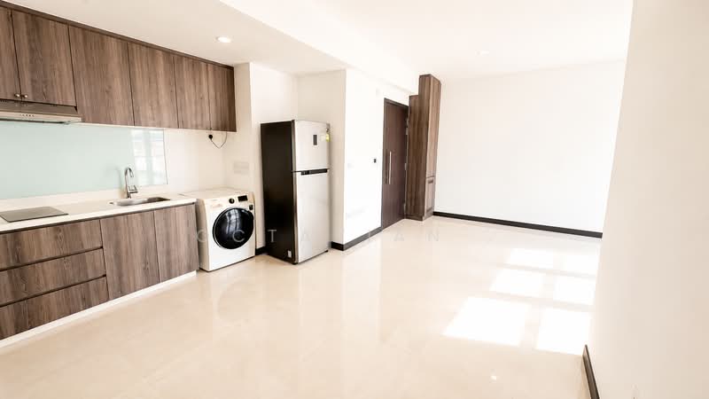 Sundance Suites, 12 Duku Place, 1 Bedroom, 603 sqft, Condominium For Rent, by Octavian ., 500138448 - Kitchen - PropertyGuru.com.sg