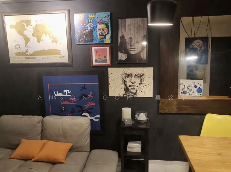 82 Commonwealth Close, 82 Commonwealth Close, 2 Bedrooms, 646 sqft, HDB Flat For Sale, by Anson Goh 吴铭华, 500138451 - Living Room - PropertyGuru.com.sg