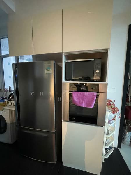 Tanglin Regency, 381 Tanglin Road, 3 Bedrooms, 1,109 sqft, Condominium For Rent, by Christina Phau, 500138454 - Kitchen - PropertyGuru.com.sg