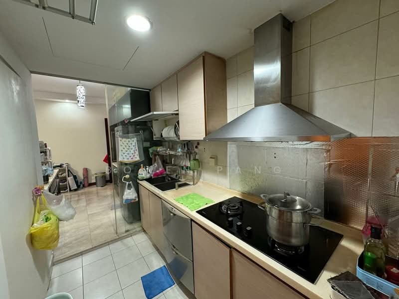 La Casa, 64 Woodlands Drive 16, 3 Bedrooms, 1,141 sqft, Condominium For Sale, by Bowen Pang, 500138458 - Kitchen - PropertyGuru.com.sg