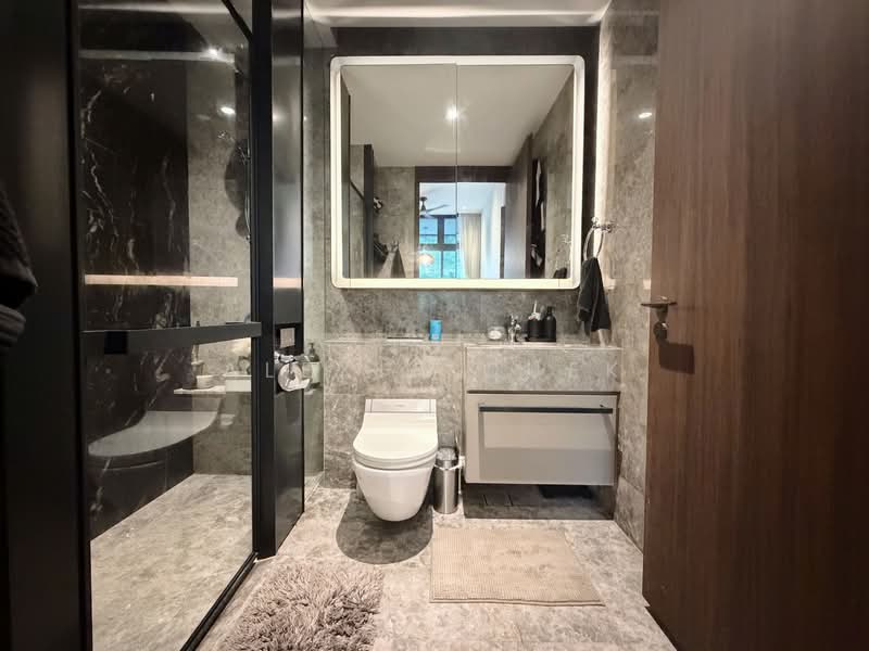 Van Holland, 188 Holland Road, 2 Bedrooms, 710 sqft, Condominium For Sale, by Alexis Quek, 500138460 - Bathroom - PropertyGuru.com.sg
