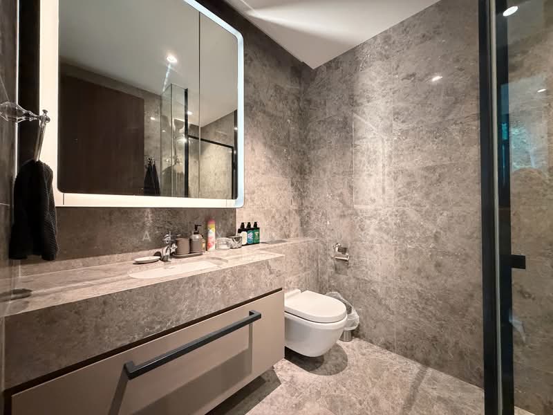 Van Holland, 188 Holland Road, 2 Bedrooms, 710 sqft, Condominium For Sale, by Alexis Quek, 500138460 - Bathroom - PropertyGuru.com.sg