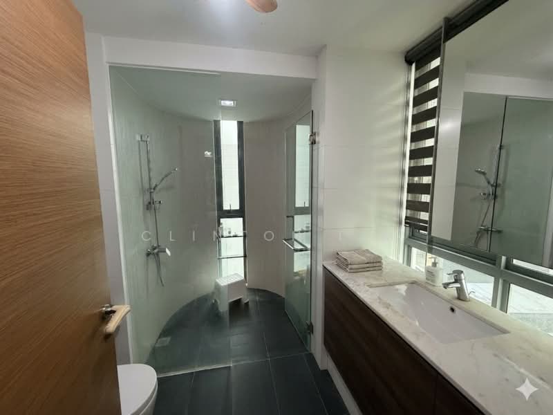 Double Bay Residences, 19C Simei Street 4, 3 Bedrooms, 1,367 sqft, Condominium For Sale, by Clinton Lim, 500138465 - Bathroom - PropertyGuru.com.sg