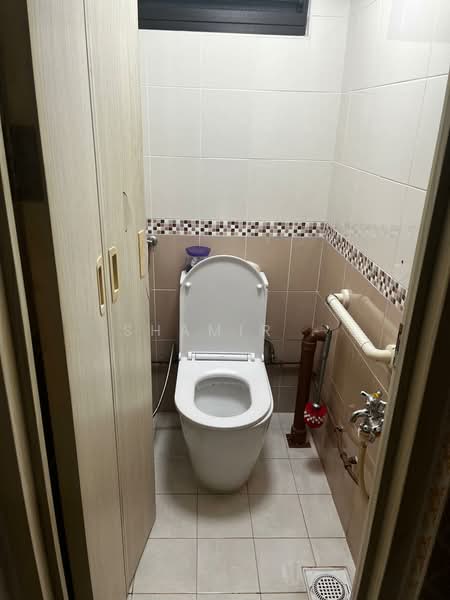 8 Telok Blangah Crescent, 8 Telok Blangah Crescent, Room Rental, 107 sqft, HDB Flat For Rent, by Shamir ., 500138470 - Bathroom - PropertyGuru.com.sg