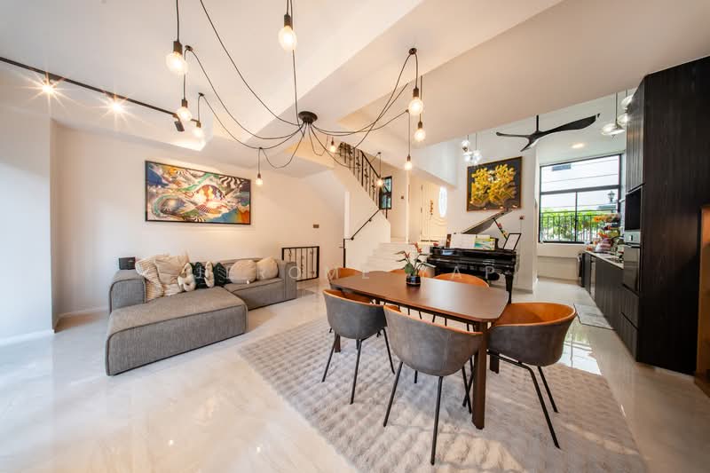 Kew Gate, 3T Limau Garden, 4 Bedrooms, 2,271 sqft, Cluster House For Sale, by Jerome Yap, 500138483 - Living Room - PropertyGuru.com.sg