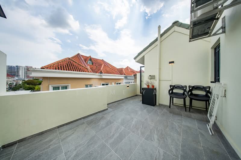Kew Gate, 3T Limau Garden, 4 Bedrooms, 2,271 sqft, Cluster House For Sale, by Jerome Yap, 500138483 - Balcony - PropertyGuru.com.sg