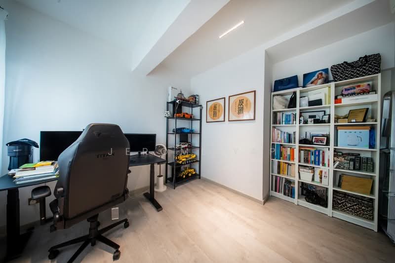 Kew Gate, 3T Limau Garden, 4 Bedrooms, 2,271 sqft, Cluster House For Sale, by Jerome Yap, 500138483 - Study - PropertyGuru.com.sg