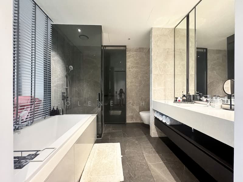 Amber Park, 14 Amber Gardens, 5 Bedrooms, 2,045 sqft, Condominium For Sale, by Jolene Zhong, 500138496 - Bathroom - PropertyGuru.com.sg