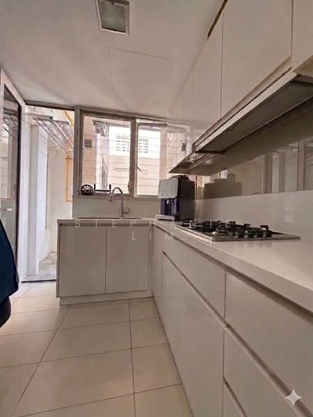 Flamingo Valley, 460 Siglap Road, 3 Bedrooms, 1,152 sqft, Condominium For Sale, by Stephanie Lim, 500138510 - Kitchen - PropertyGuru.com.sg