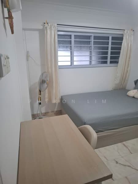 140 Potong Pasir Avenue 3, 140 Potong Pasir Avenue 3, Room Rental, 160 sqft, HDB Flat For Rent, by Pheron Lim, 500138517 - Bedroom - PropertyGuru.com.sg