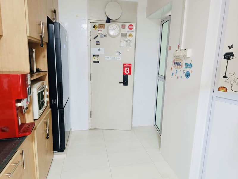 671A Klang Lane, 671A Klang Lane, 3 Bedrooms, 807 sqft, HDB Flat For Sale, by Anthea Yeo 杨丽娇, 500138532 - Kitchen - PropertyGuru.com.sg