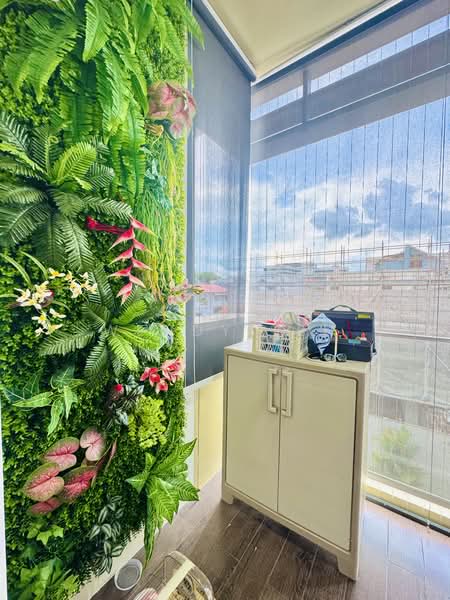 The Urbanite, 29 Hertford Road, 2 Bedrooms, 657 sqft, Condominium For Sale, by Wendy Teh, 500138535 - Balcony - PropertyGuru.com.sg
