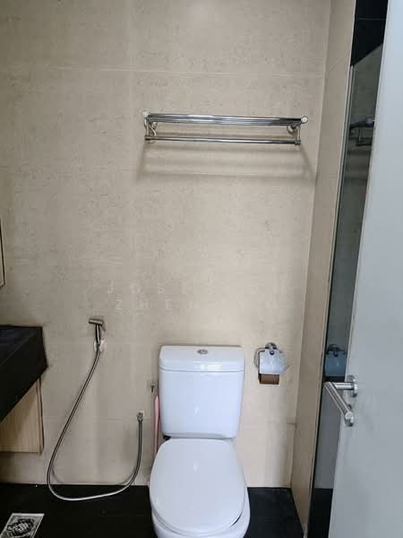 Suites @ Sims, 468 Sims Ave, 1 Bedroom, 377 sqft, Condominium For Sale, by Jose Loh Zhenhao, 500138542 - Bathroom - PropertyGuru.com.sg