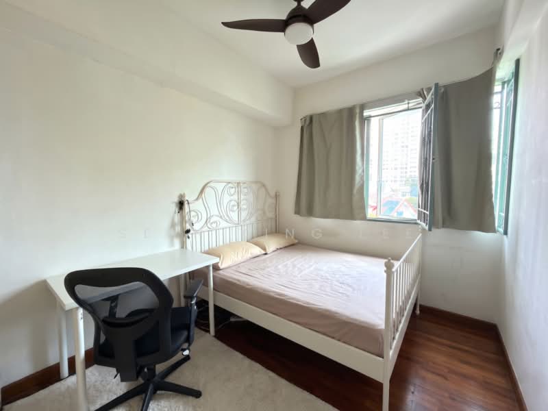 Palm Gardens, 2B Hong San Walk, 3 Bedrooms, 1,216 sqft, Condominium For Sale, by Sean King Lee, 500138545 - Bedroom - PropertyGuru.com.sg
