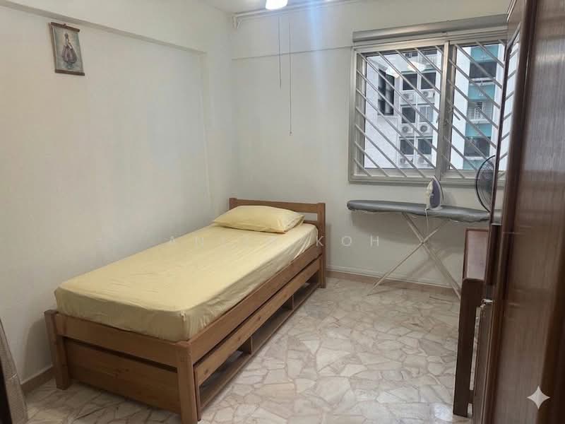532 Bukit Batok Street 51, 532 Bukit Batok Street 51, 3 Bedrooms, 893 sqft, HDB Flat For Sale, by Anita Koh, 500138550 - Bedroom - PropertyGuru.com.sg
