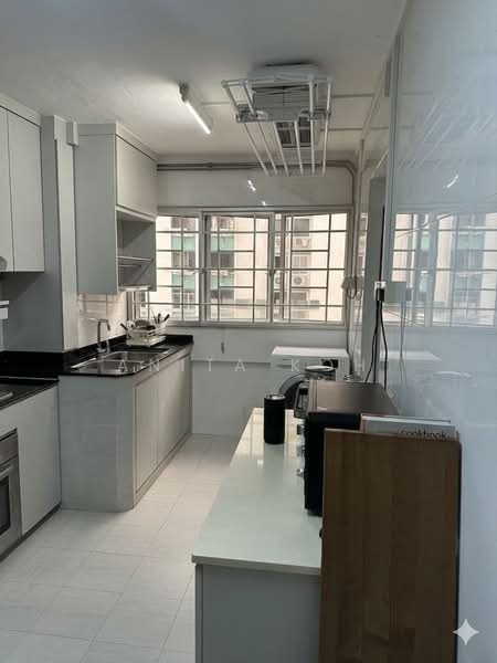 532 Bukit Batok Street 51, 532 Bukit Batok Street 51, 3 Bedrooms, 893 sqft, HDB Flat For Sale, by Anita Koh, 500138550 - Kitchen - PropertyGuru.com.sg