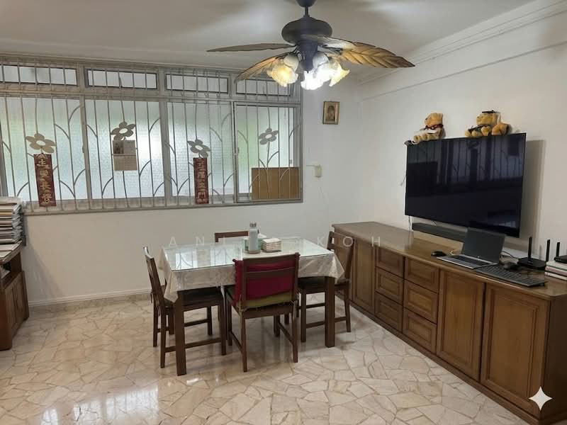 532 Bukit Batok Street 51, 532 Bukit Batok Street 51, 3 Bedrooms, 893 sqft, HDB Flat For Sale, by Anita Koh, 500138550 - Dining Room - PropertyGuru.com.sg