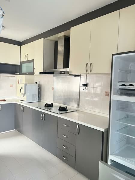 813 Jellicoe Road, 813 Jellicoe Road, 3 Bedrooms, 980 sqft, HDB Flat For Rent, by Gina Lee, 500138566 - Kitchen - PropertyGuru.com.sg