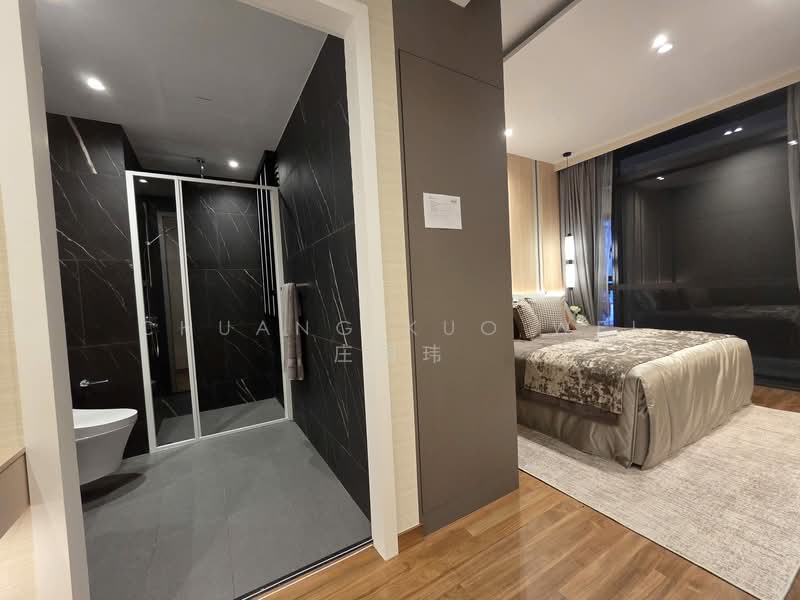 Freehold 1Km to Good Pri School. Walk to MRT, , 4 Bedrooms, 1,281 sqft, Condominium For Sale, by Chuang Kuo Wei 庄国玮, 500138586 - Bathroom - PropertyGuru.com.sg