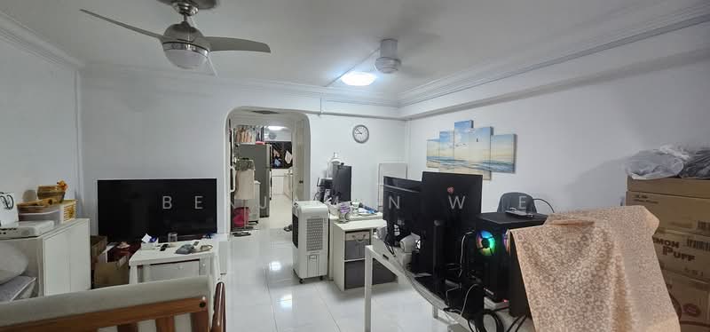 136 Bukit Batok West Avenue 6, 136 Bukit Batok West Avenue 6, 3 Bedrooms, 1,001 sqft, HDB Flat For Sale, by Benjamin Wee, 500138587 - Living Room - PropertyGuru.com.sg