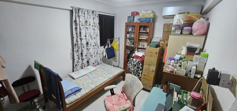 136 Bukit Batok West Avenue 6, 136 Bukit Batok West Avenue 6, 3 Bedrooms, 1,001 sqft, HDB Flat For Sale, by Benjamin Wee, 500138587 - Bedroom - PropertyGuru.com.sg