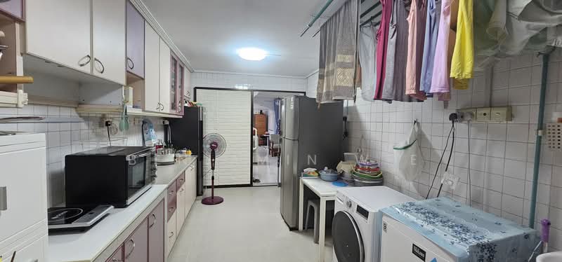136 Bukit Batok West Avenue 6, 136 Bukit Batok West Avenue 6, 3 Bedrooms, 1,001 sqft, HDB Flat For Sale, by Benjamin Wee, 500138587 - Kitchen - PropertyGuru.com.sg