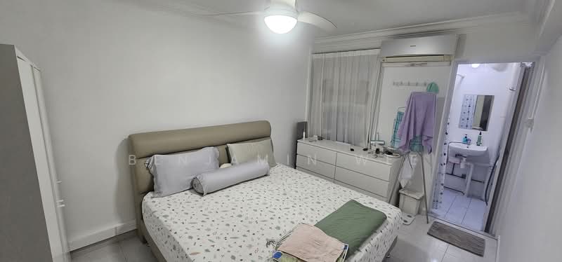 136 Bukit Batok West Avenue 6, 136 Bukit Batok West Avenue 6, 3 Bedrooms, 1,001 sqft, HDB Flat For Sale, by Benjamin Wee, 500138587 - Bedroom - PropertyGuru.com.sg