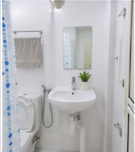 136 Bukit Batok West Avenue 6, 136 Bukit Batok West Avenue 6, 3 Bedrooms, 1,001 sqft, HDB Flat For Sale, by Benjamin Wee, 500138587 - Bathroom - PropertyGuru.com.sg