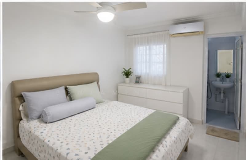 136 Bukit Batok West Avenue 6, 136 Bukit Batok West Avenue 6, 3 Bedrooms, 1,001 sqft, HDB Flat For Sale, by Benjamin Wee, 500138587 - Bedroom - PropertyGuru.com.sg