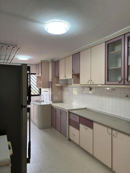 136 Bukit Batok West Avenue 6, 136 Bukit Batok West Avenue 6, Dairy Farm / Bukit Panjang / Choa Chu Kang, 3 Bedrooms, 1,001 sqft, HDB Flat For Sale, by Benjamin Wee, 500138587 - Kitchen - PropertyGuru.com.sg