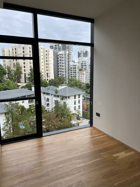 The Hyde, 11 Balmoral Road, 2 Bedrooms, 678 sqft, Condominium For Sale, by April Liu, 500138595 - Master bedroom - PropertyGuru.com.sg