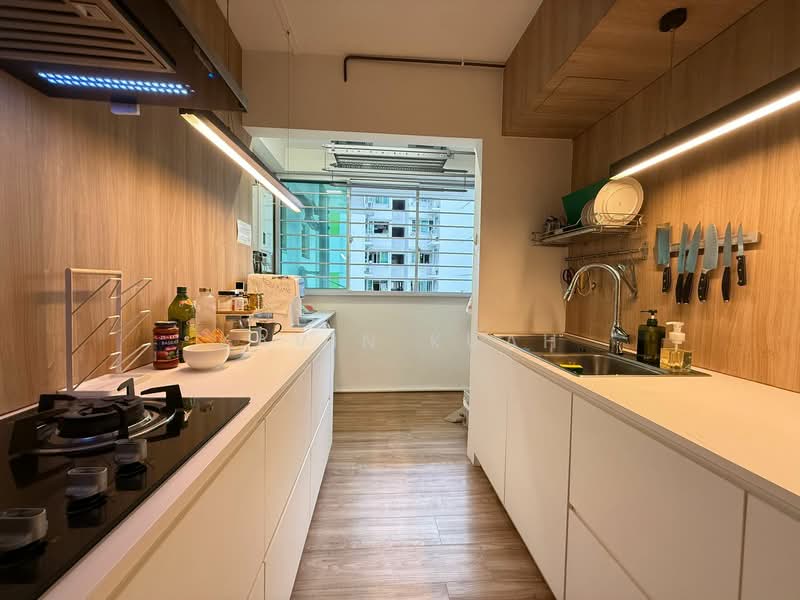 808B Chai Chee Road, 808B Chai Chee Road, 3 Bedrooms, 1,001 sqft, HDB Flat For Sale, by Kavin Kuah, 500138599 - Kitchen - PropertyGuru.com.sg